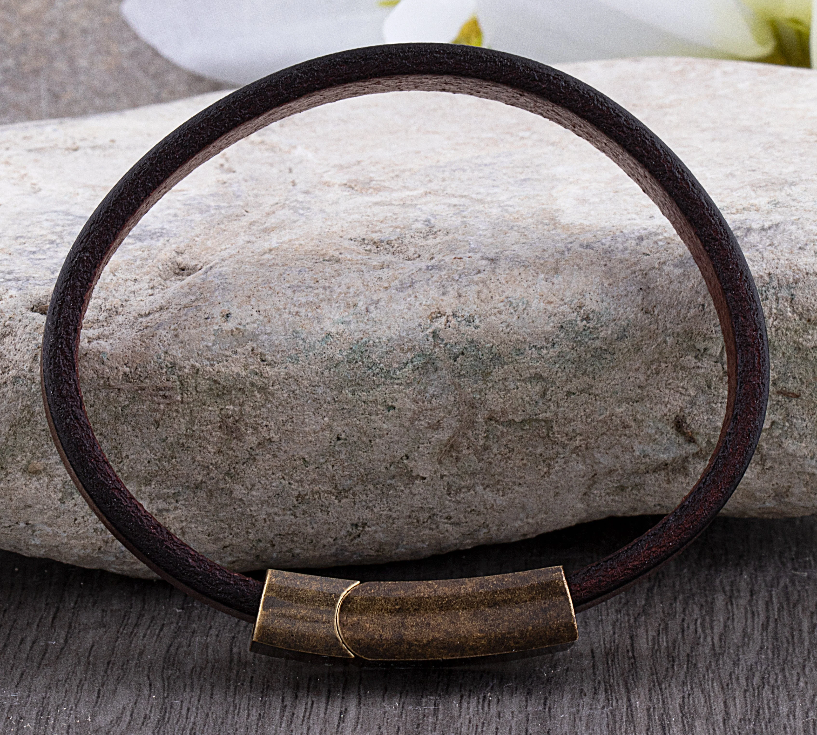 Heidi-Mode | Robuste Lederarmband mit Messingschließe - Image 3