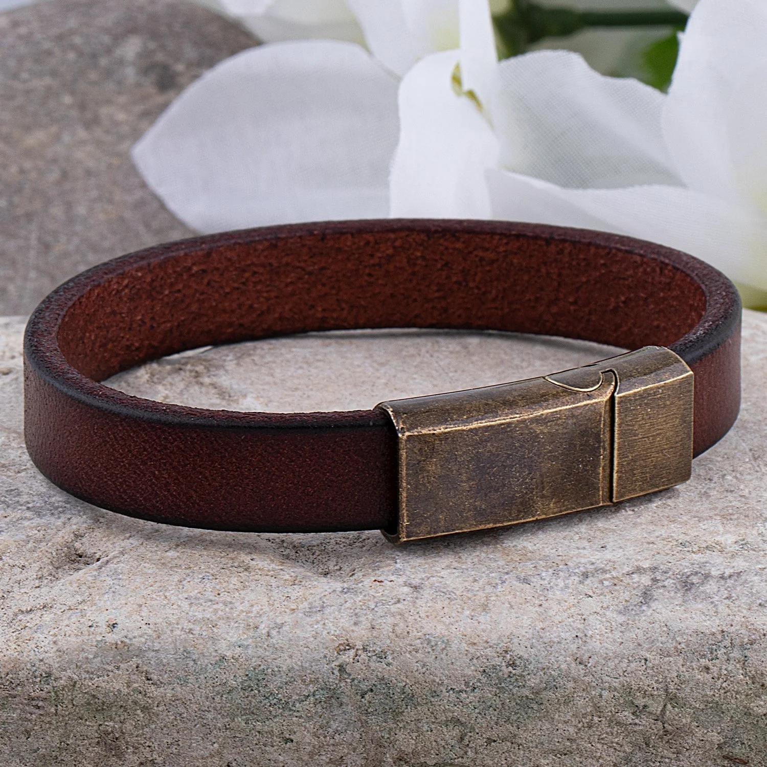 Heidi-Mode | Robuste Lederarmband mit Messingschließe - Image 6