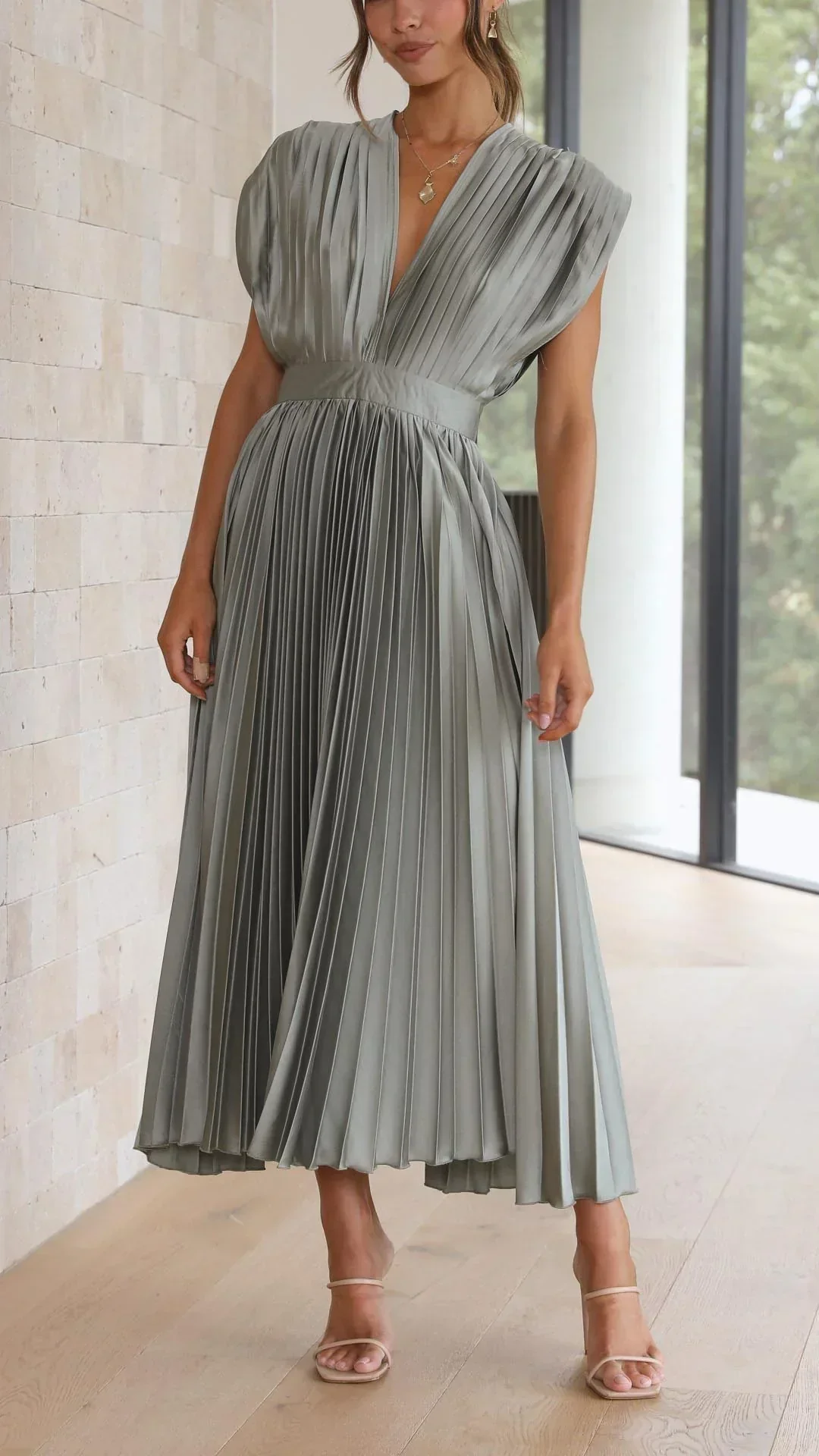 Heidi-Mode | Kleid mit V Ausschnitt und Rückenkrawatte - Image 12