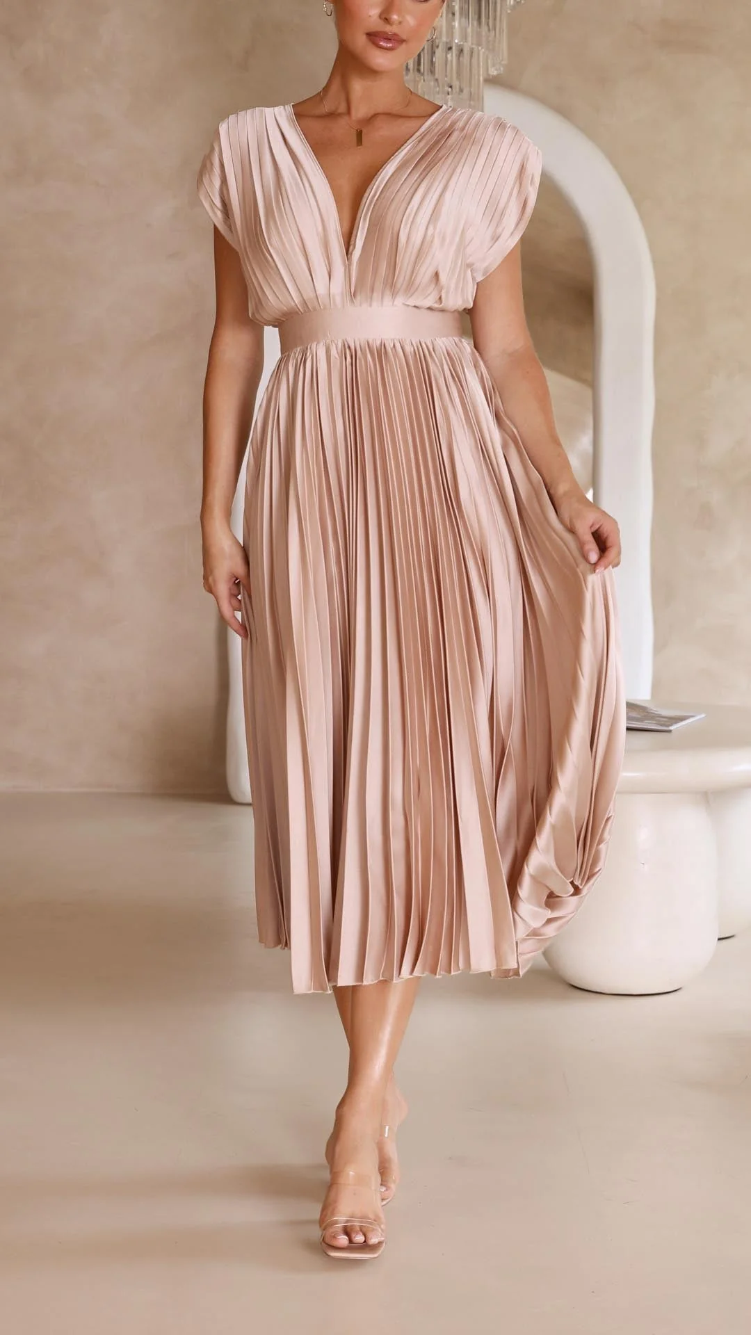 Heidi-Mode | Kleid mit V Ausschnitt und Rückenkrawatte - Image 13