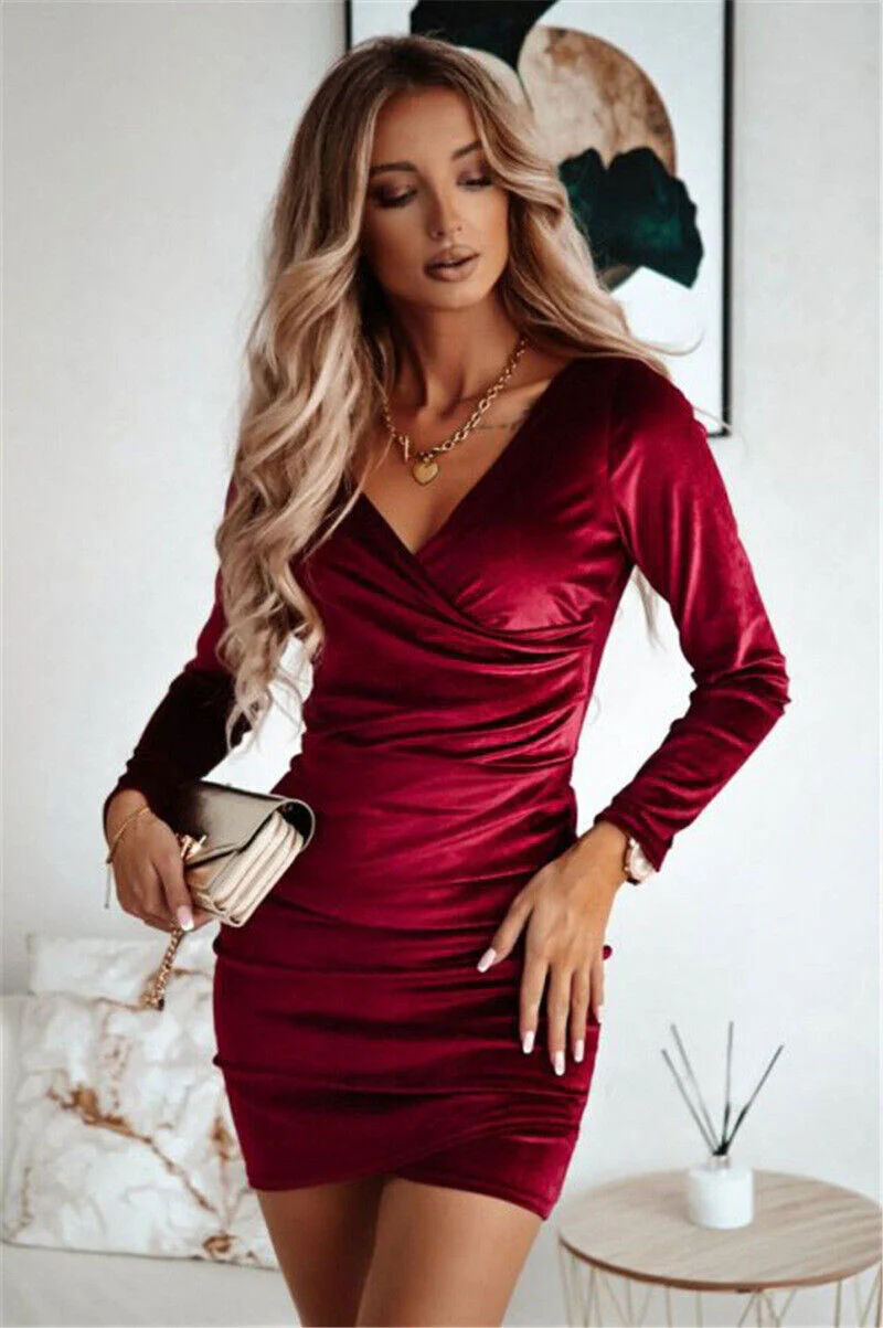 Heidi-Mode | Samt Party Kleid Lange Ärmel Ist Ein Muss für Diese Saison.