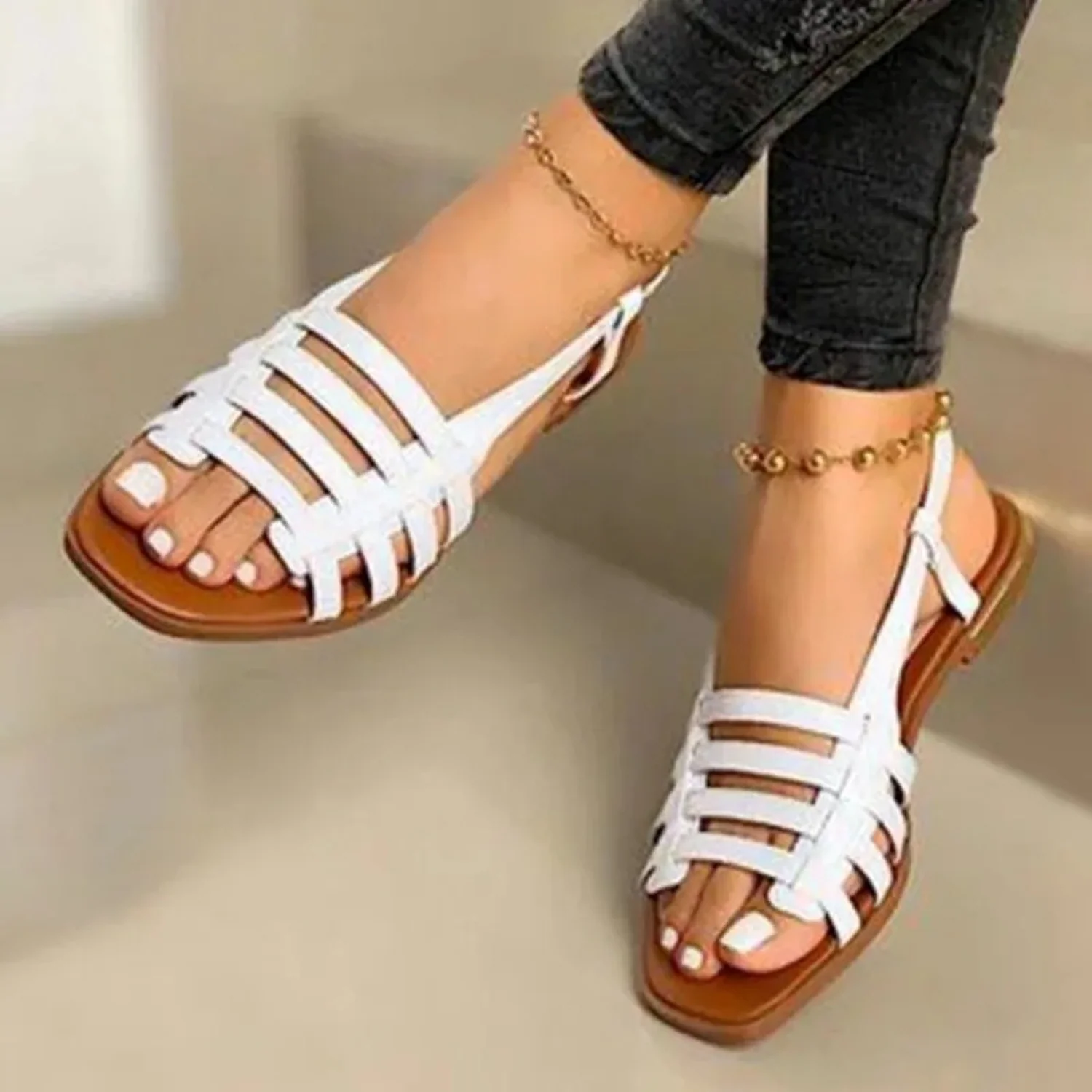 Heidi-Mode | Sandalen mit Flacher Sohle - Image 4