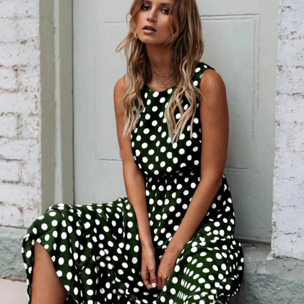 Heidi-Mode | Schwarzes Polka Dot Midikleid für Einen Retro Chic Look - Image 2
