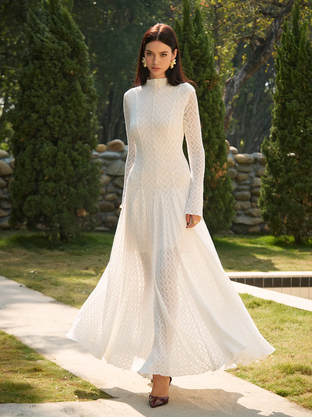 Heidi-Mode | Semi Sheer Gesäßausschnitt Spitze Fließendes Langes Kleid - Image 2