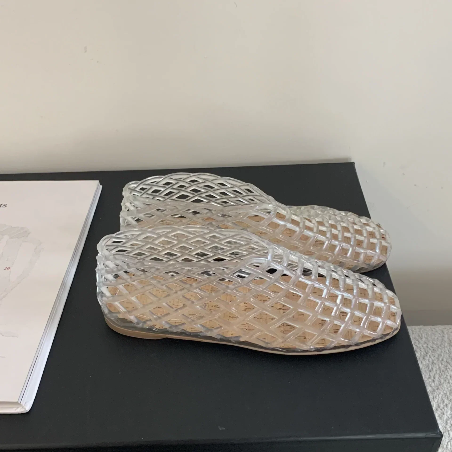 Heidi-Mode | Sommer Jellies Schuhe Frauen Mode Transparent Mesh Hollow Out Strand Schuhe Damen Flache Sandalen Farbige Runde Zehen Jelly Sandalen - Image 7