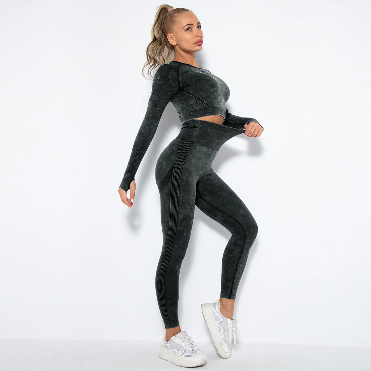 Heidi-Mode | Sportliches Set mit Crop Top und High Waist Leggings - Image 4