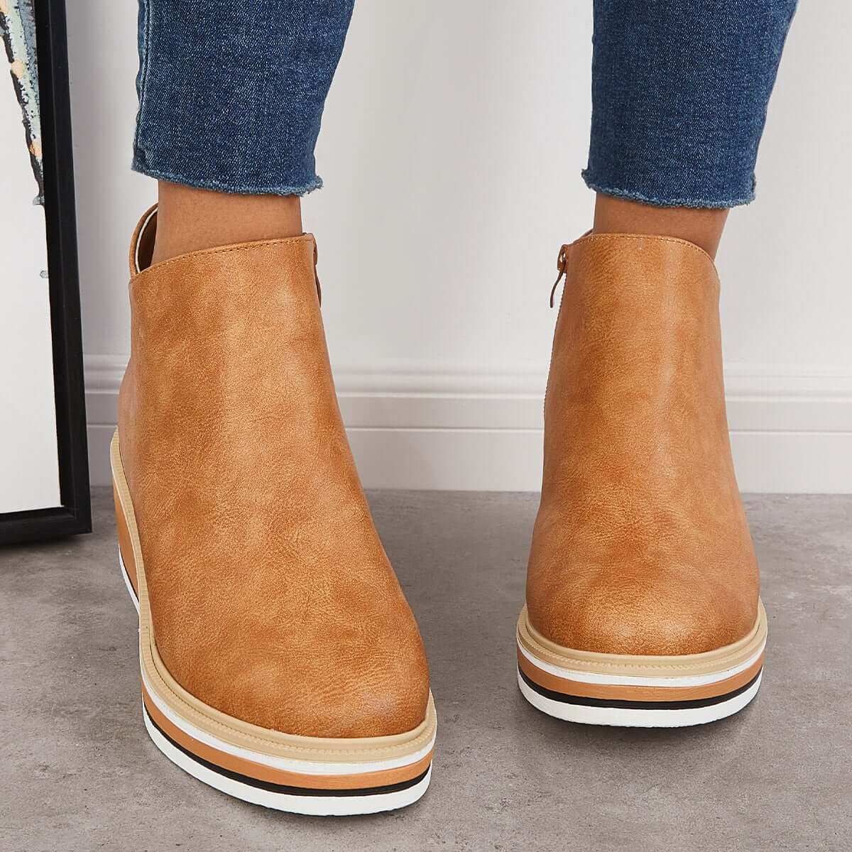 Heidi-Mode | Stilvolle Stiefeletten mit Zipper und Plateau - Image 15