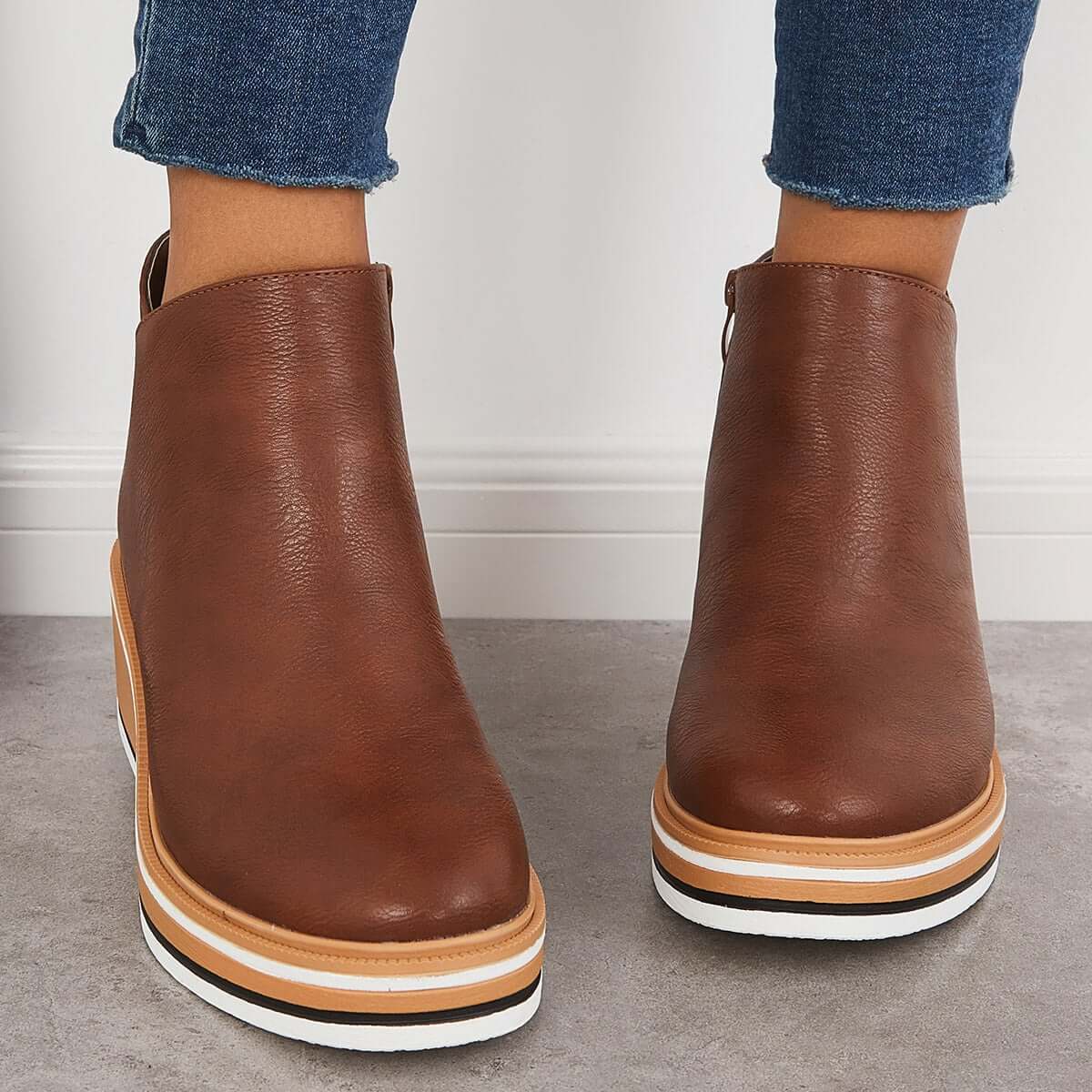 Heidi-Mode | Stilvolle Stiefeletten mit Zipper und Plateau - Image 24