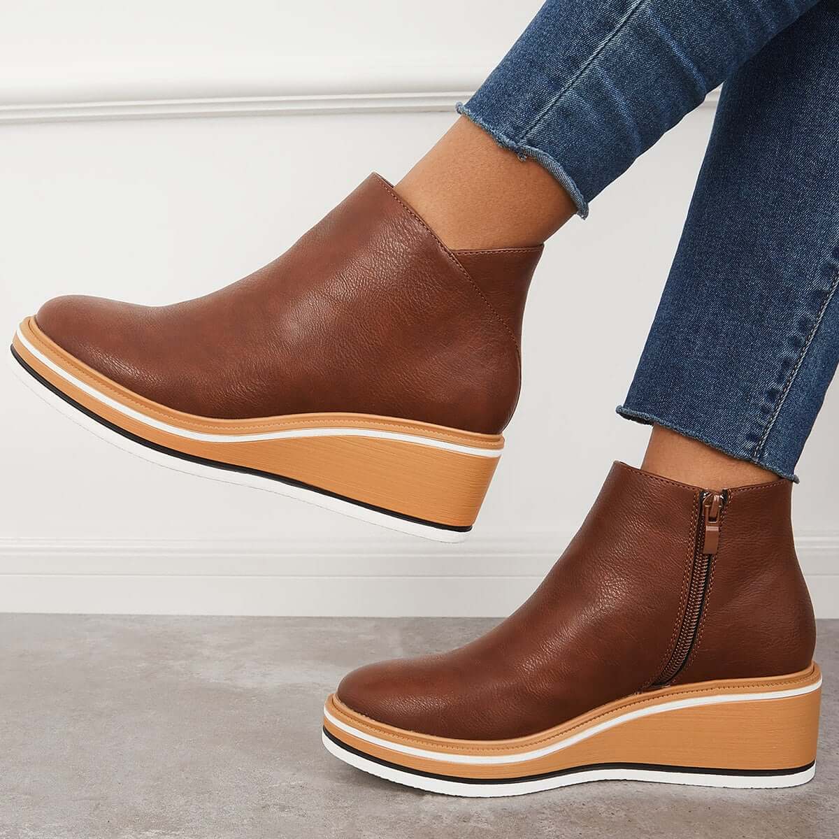 Heidi-Mode | Stilvolle Stiefeletten mit Zipper und Plateau - Image 25