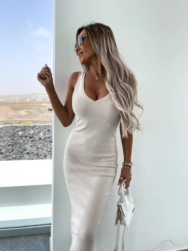Heidi-Mode | Stilvolles Off Shoulder Crop Top und Midi Rock Set - Image 12