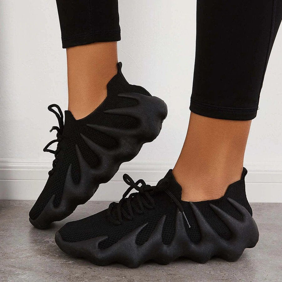 Heidi-Mode | Einzigartige, Stylische Sneaker - Image 9