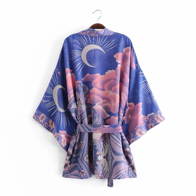 Heidi-Mode | Strandkimono mit „Mystic Blue Moon Starrynight“-Aufdruck - Image 2
