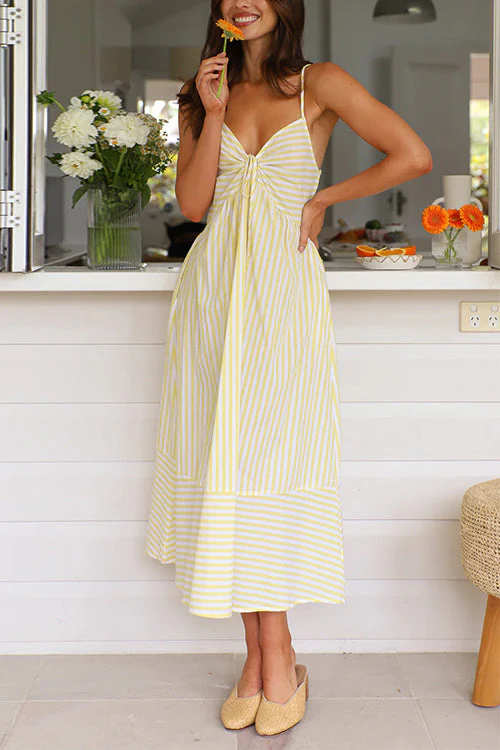 Heidi-Mode | Rosiedress V-Ausschnitt Schnürung Gestreiftes Midi Cami Kleid - Image 10