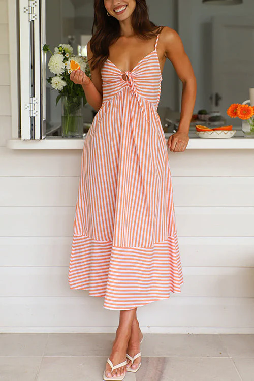 Heidi-Mode | Rosiedress V-Ausschnitt Schnürung Gestreiftes Midi Cami Kleid - Image 14