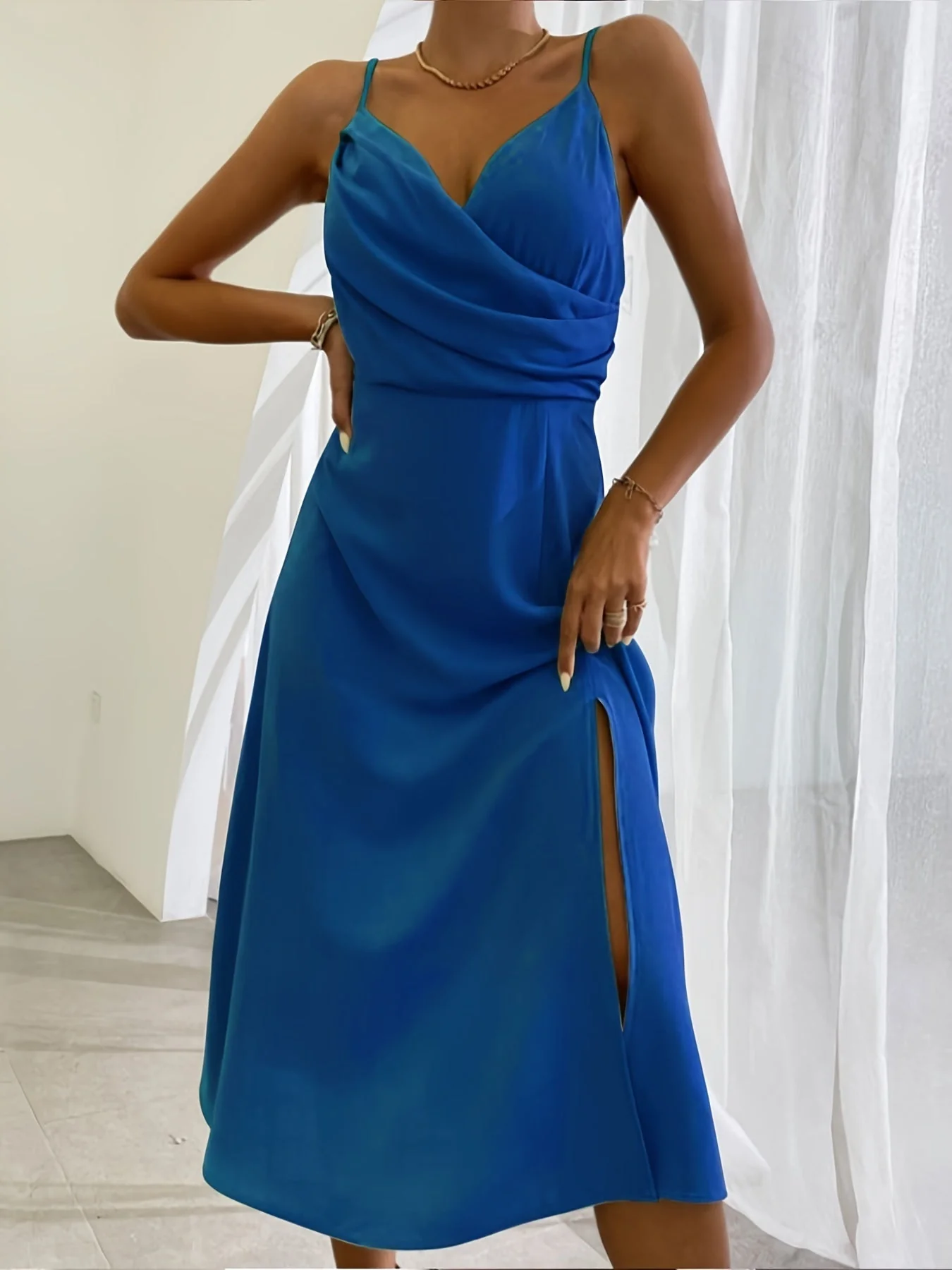Heidi-Mode | V-Ausschnitt Midikleid mit Druck und Schlitz - Image 15