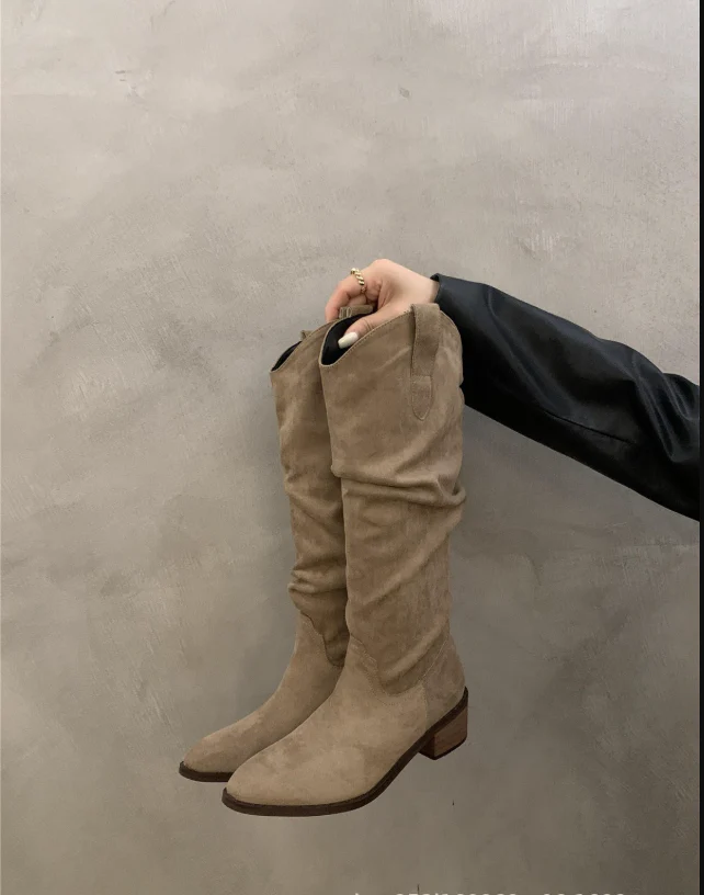 Heidi-Mode | Vintage-Stiefel Aus Wildleder mit Rüschen - Image 9