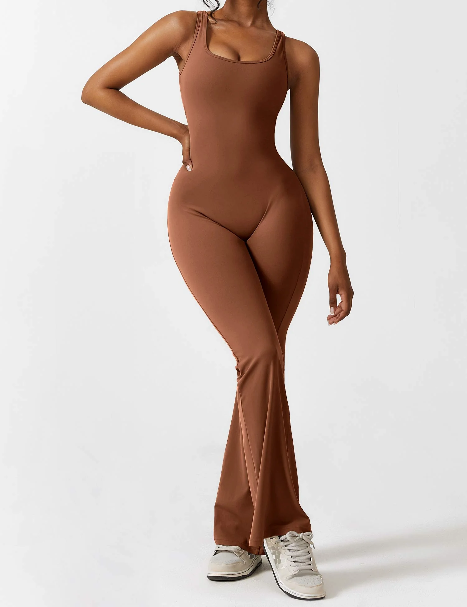 Heidi-Mode | V-Rücken Auslaufender Jumpsuit - Image 31