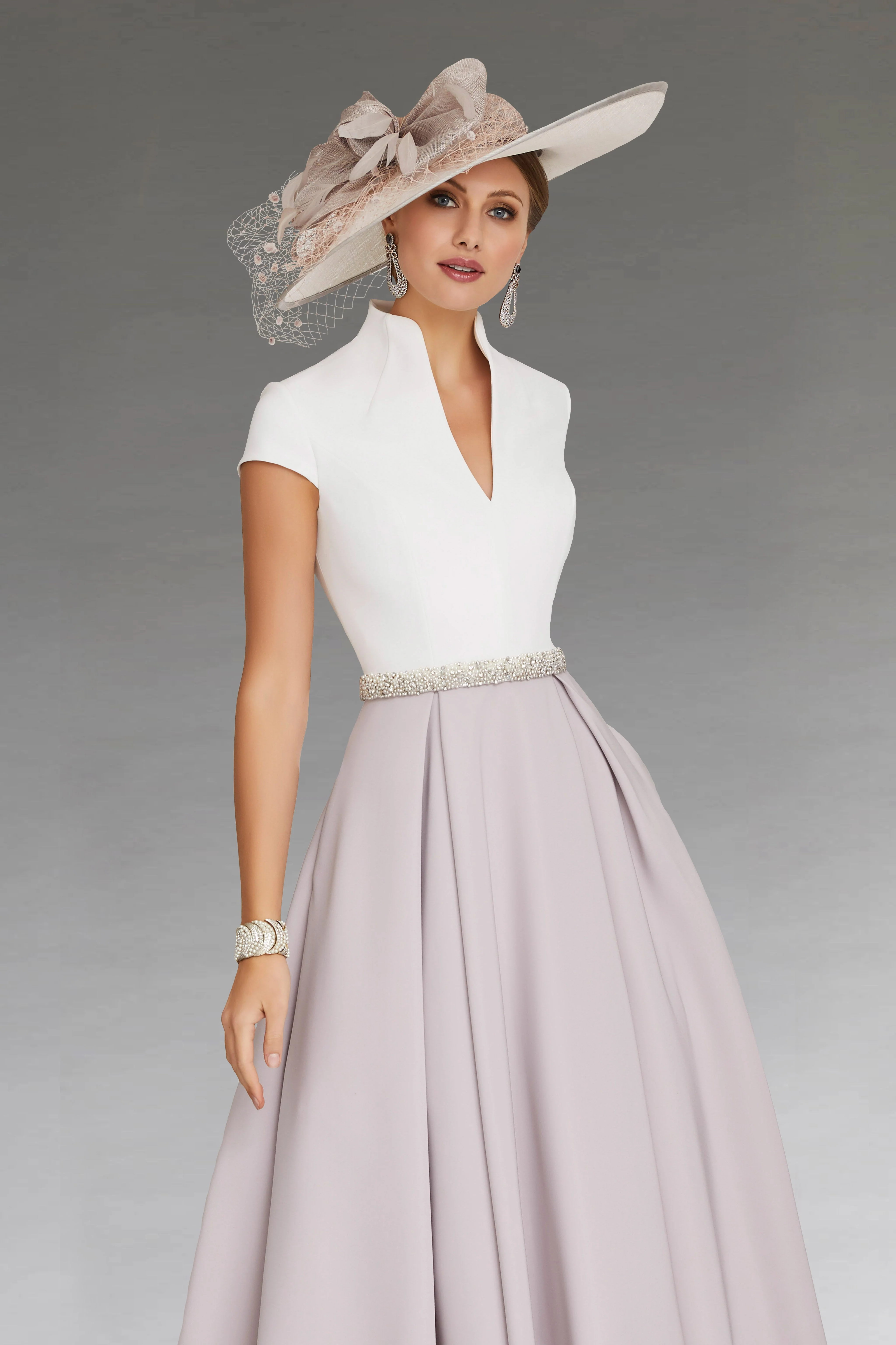 Heidi-Mode | Weißes Farbblock V-Ausschnitt Ausgestellt Sommerkleid - Image 3