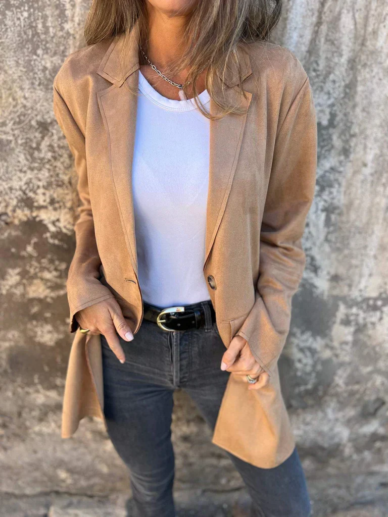 Heidi-Mode | Wildleder Blazer für Damen - Taillierte Camel-Farbene Jacke mit Knöpfen und Taschen