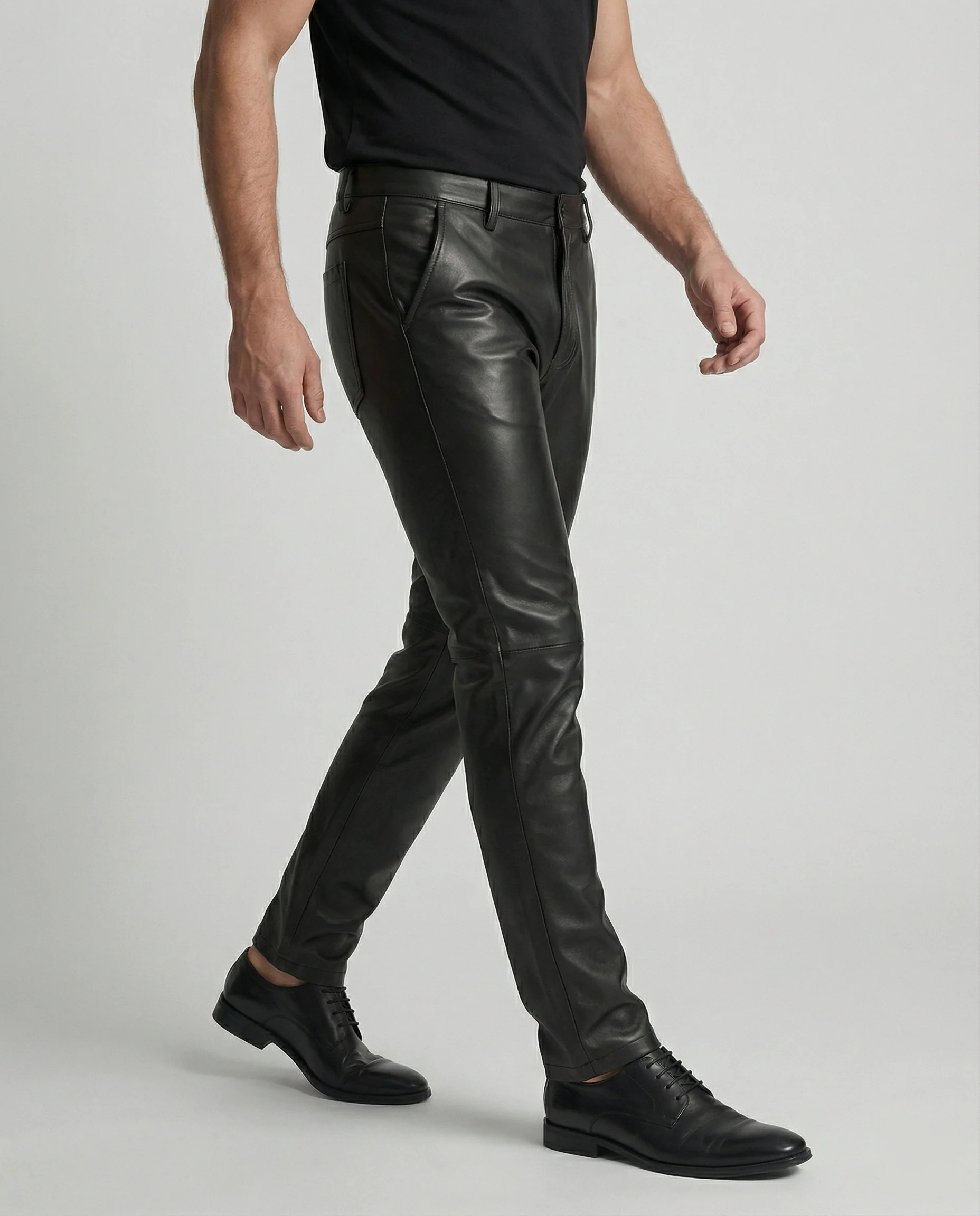 Herren Kunstleder Hose schmal geschnitten