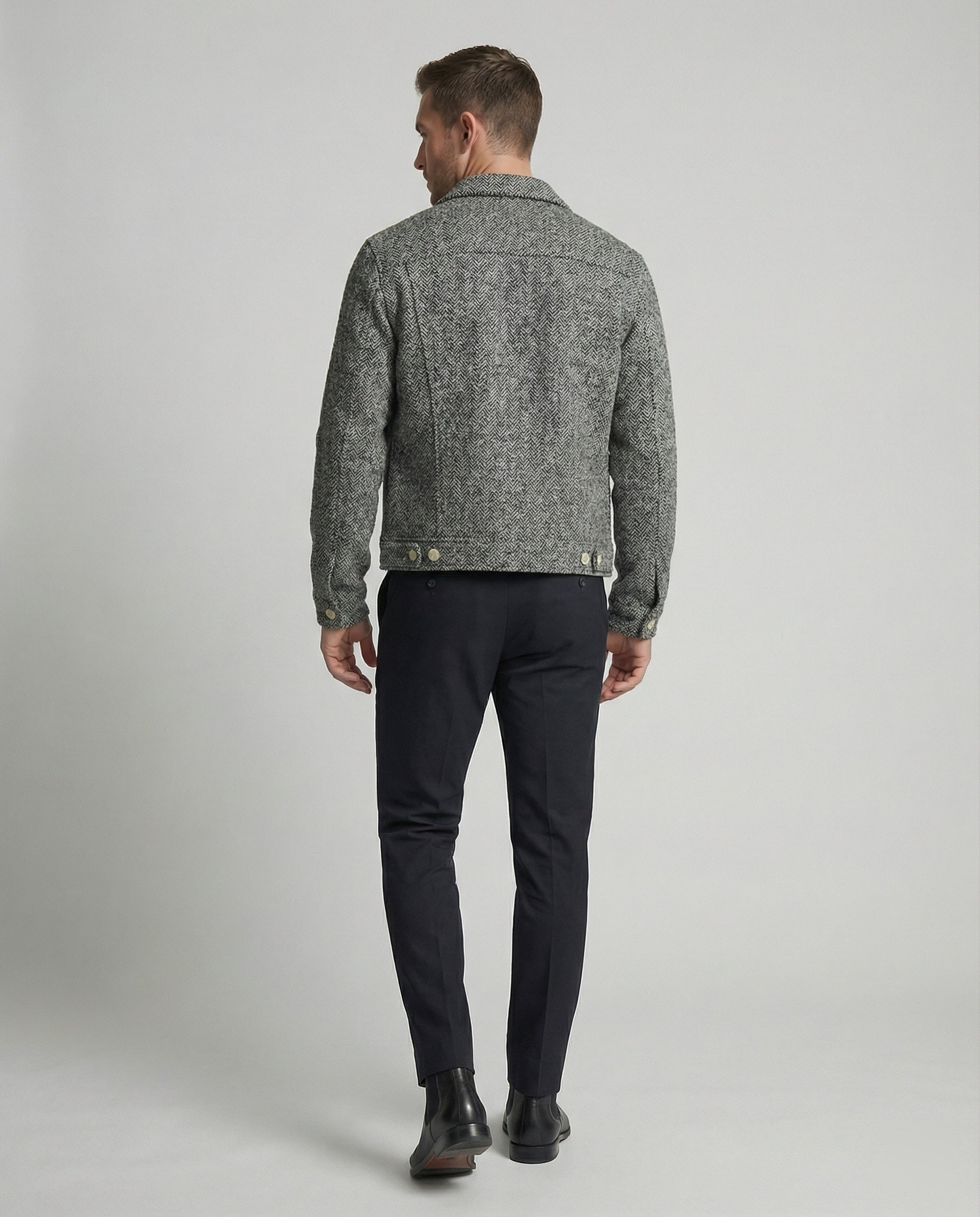 Herren kurzer Bouclé Blouson mit kastiger Silhouette Pattentaschen und Rippbündchen Heidi-Mode - Image 4