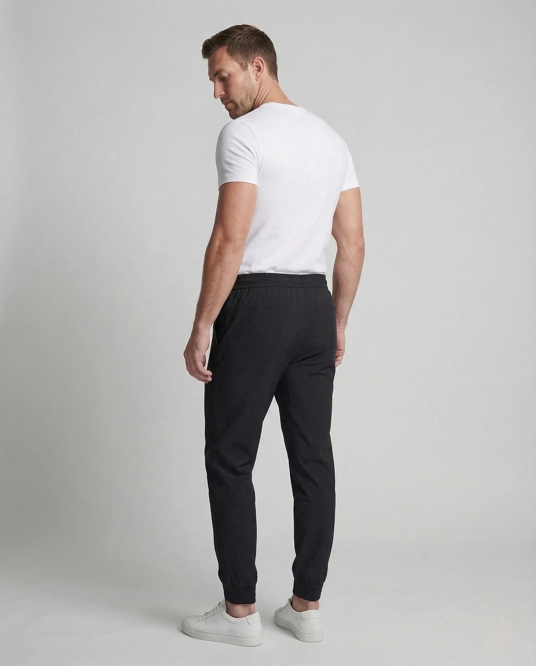 Herren Joggerhose sportlich elegant mit schmalem Saum - Image 4