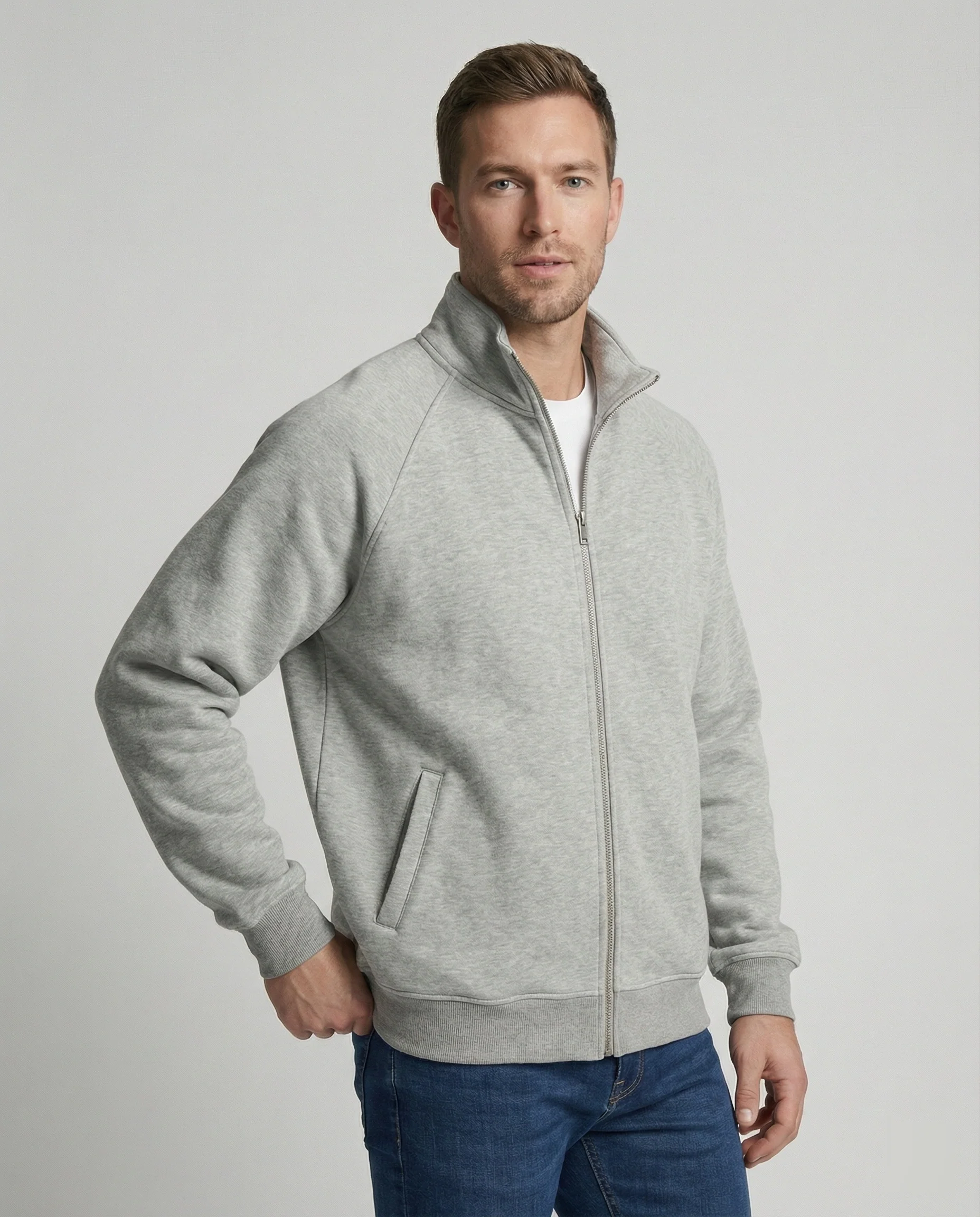 Herren weit geschnittene Sweatjacke mit Stehkragen und durchgehendem Reißverschluss Heidi-Mode