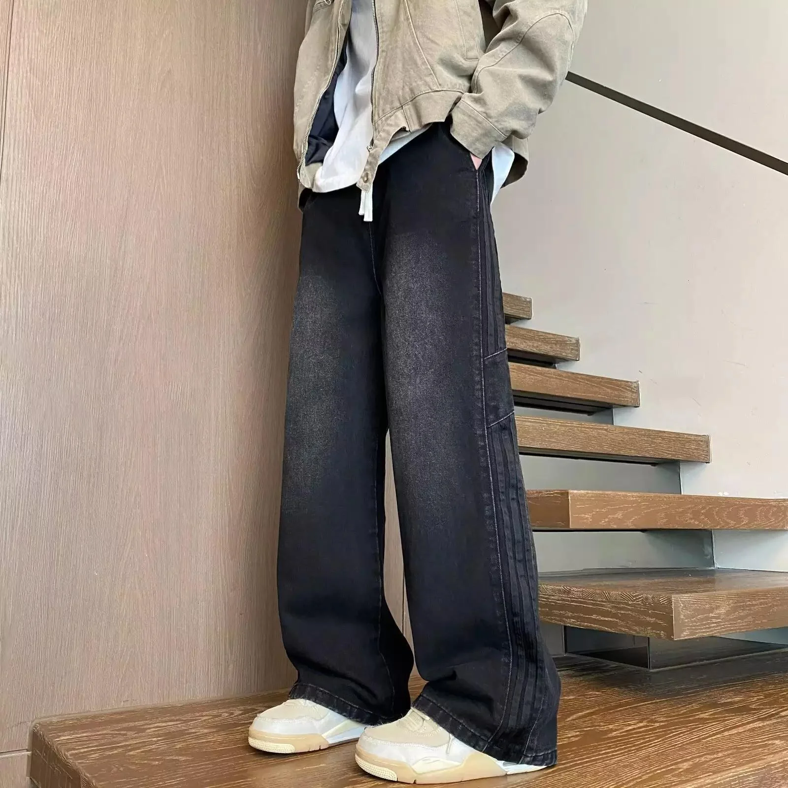 Herren weit geschnittene Denim-Hose mit seitlichen Streifen und Taschen Heidi-Mode - Image 2