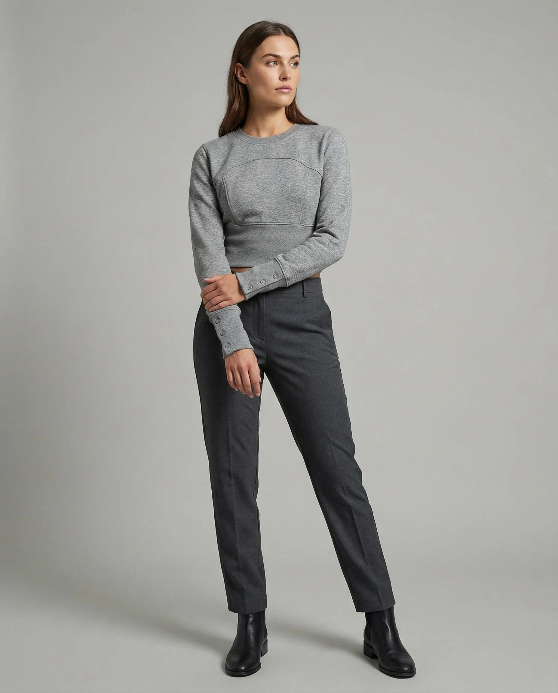 Stylisches figurbetontes Damen Langarmshirt mit Rundhalsausschnitt in modernem Grau - Image 3