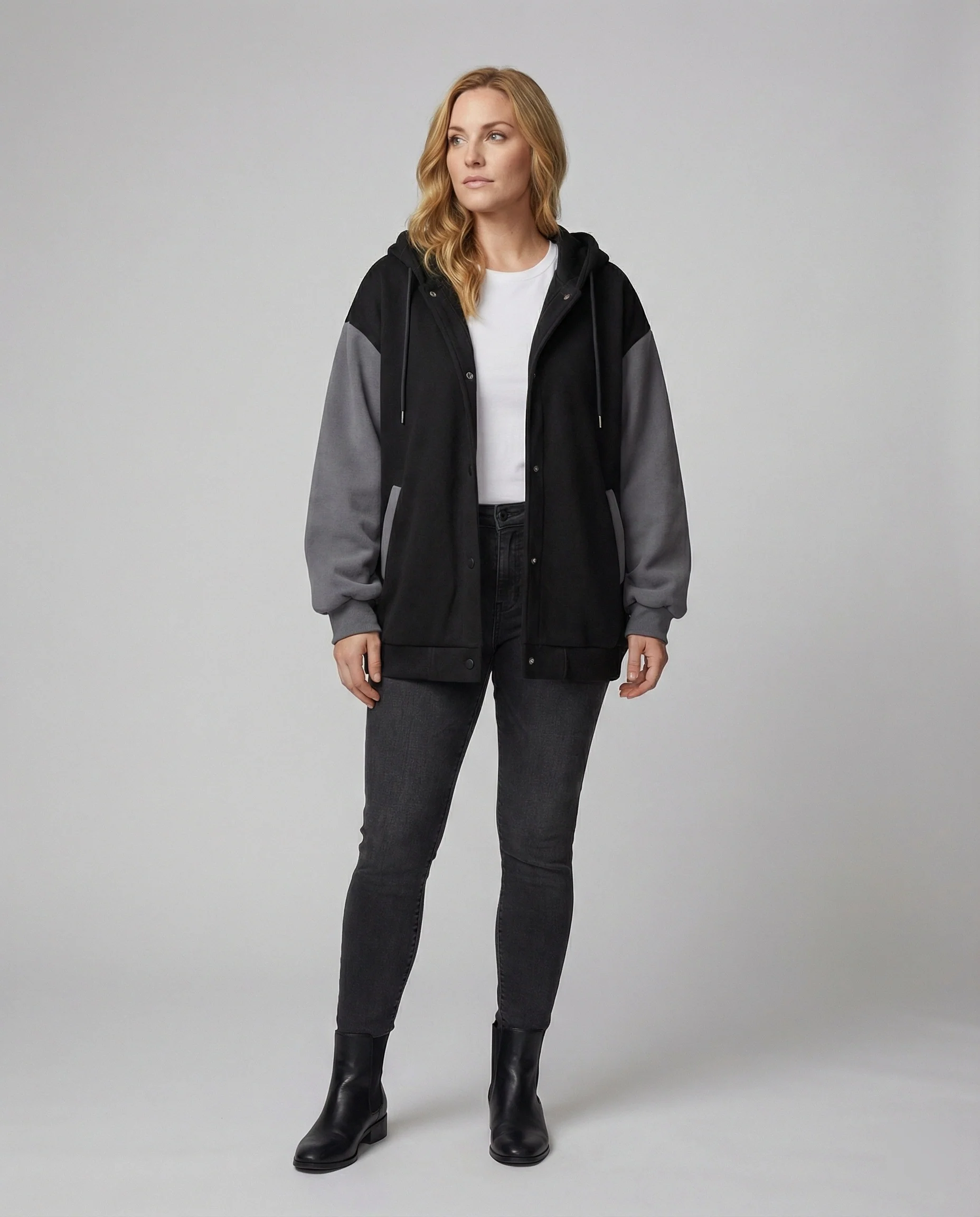 Oversize-Kapuzenjacke mit Druckknopfleiste, voluminösen Raglanärmeln und verdeckten Eingrifftaschen Heidi-Mode