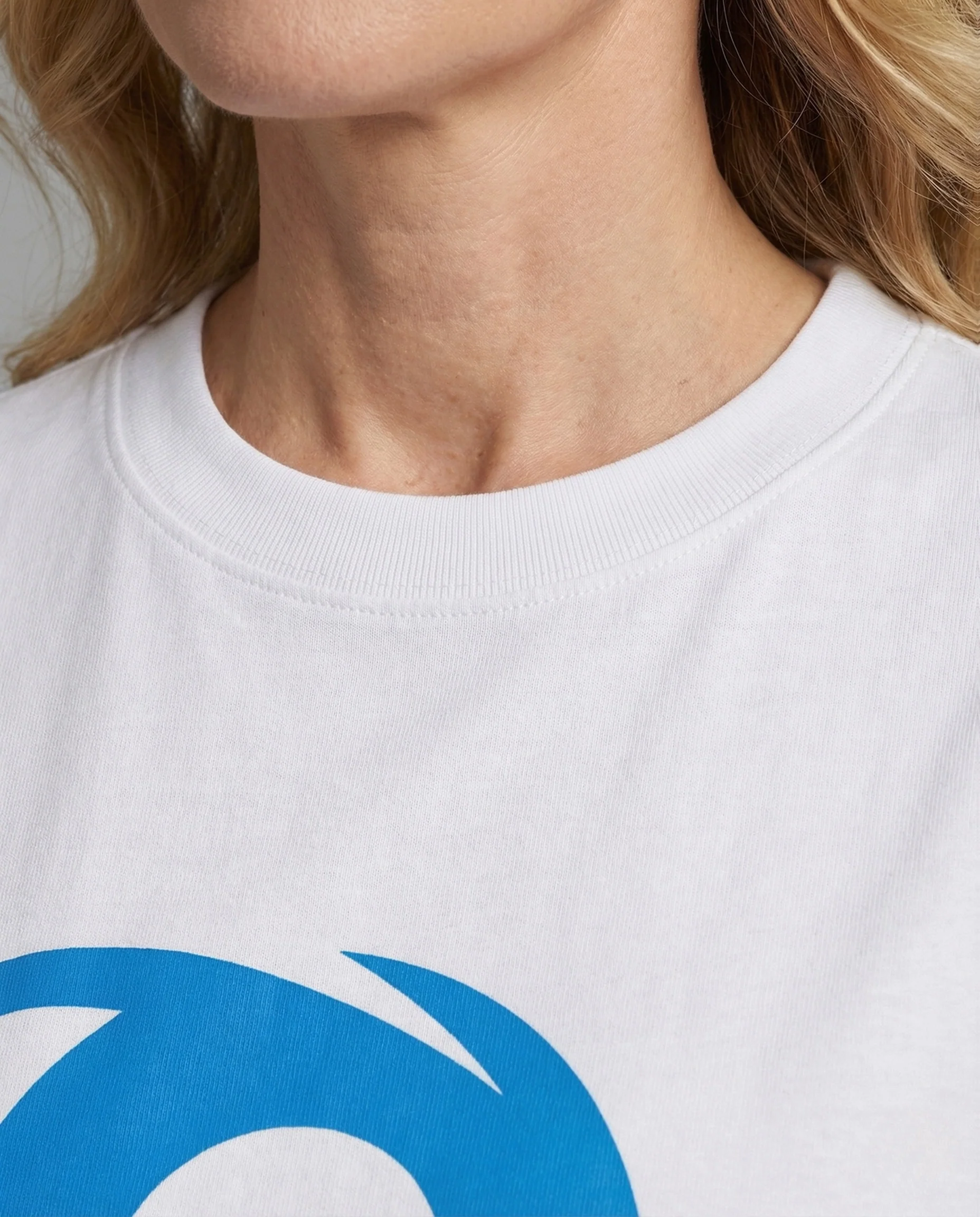 Unisex Oversize T Shirt mit Retro Logo Print - Image 3