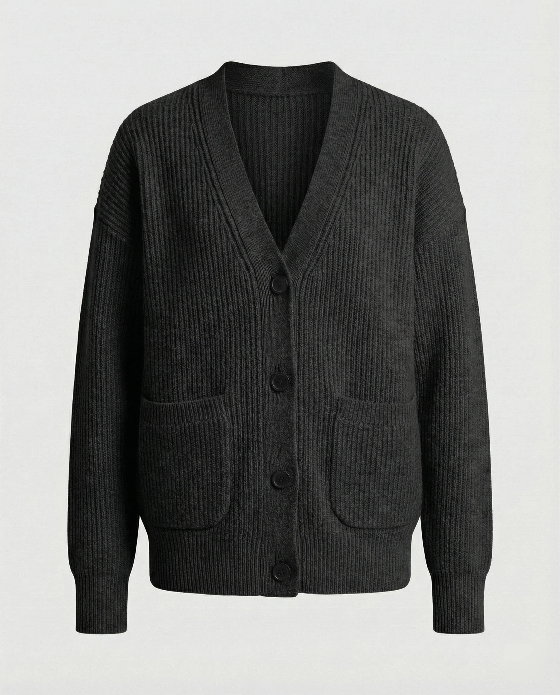 Weit geschnittene Strickjacke mit aufgesetzten Taschen und markanter Knopfleiste Heidi-Mode - Image 7