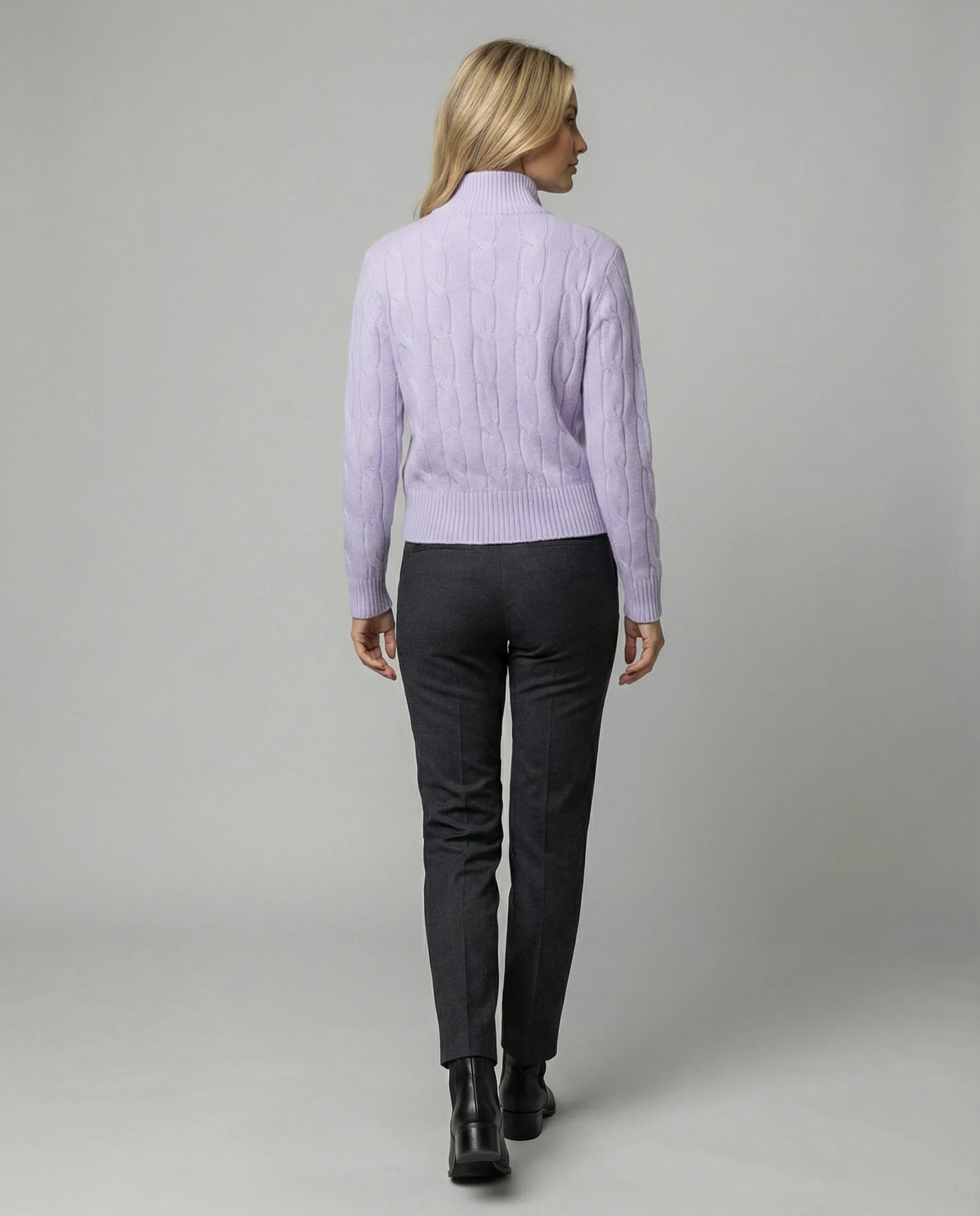 Warme Damen Strickjacke mit Zopfmuster Reißverschluss und halbem Rollkragen - Image 2