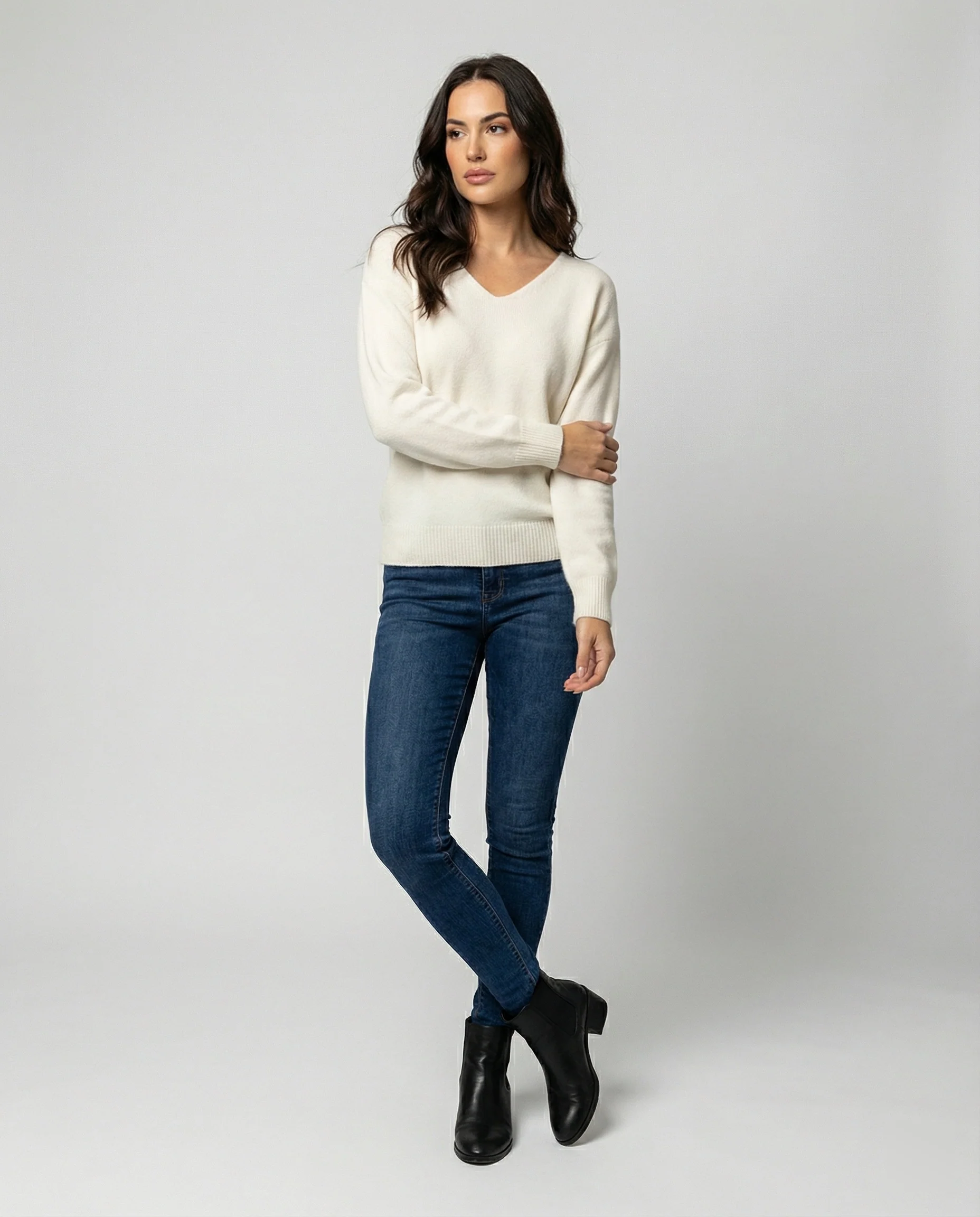 Weicher Oversize V-Ausschnitt Strickpullover für Damen in Creme-Weiß - Image 3